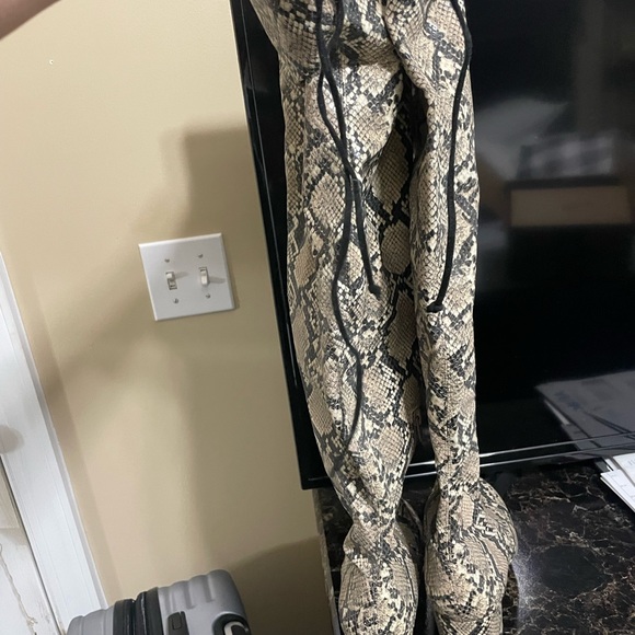 Perfect for fall 🍂 - Picture 4 of 4